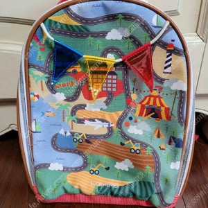 젠느프리미어 백팩