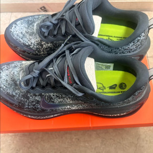 나이키보메로 플러스(275)판매