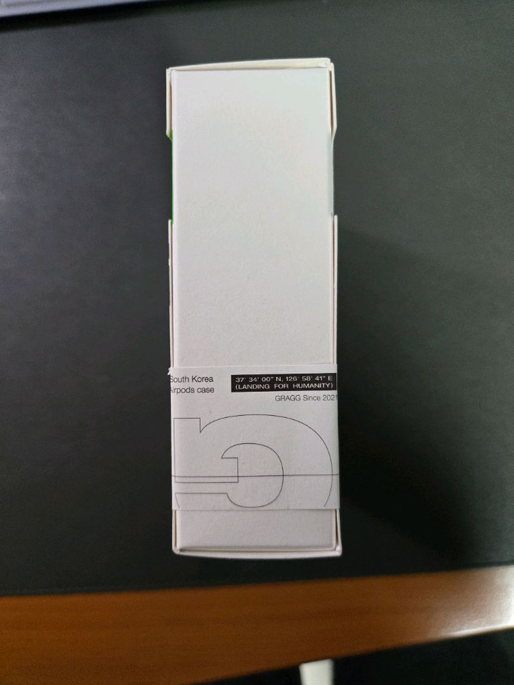[새상품/미개봉] GRAGG 에어팟 프로2 케이스 Clear Mint 이미지
