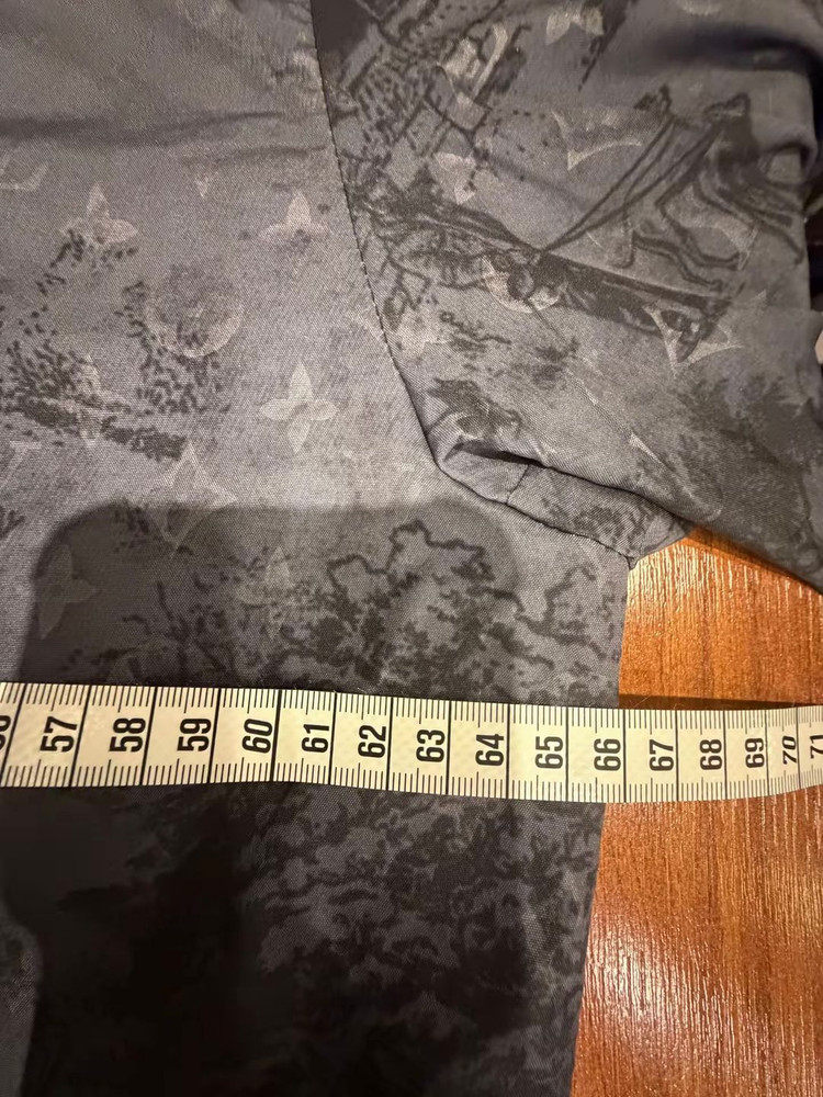 [루이;비통] 새상품 / 바람막이 점퍼 / 약 110 사이즈 오버핏--4