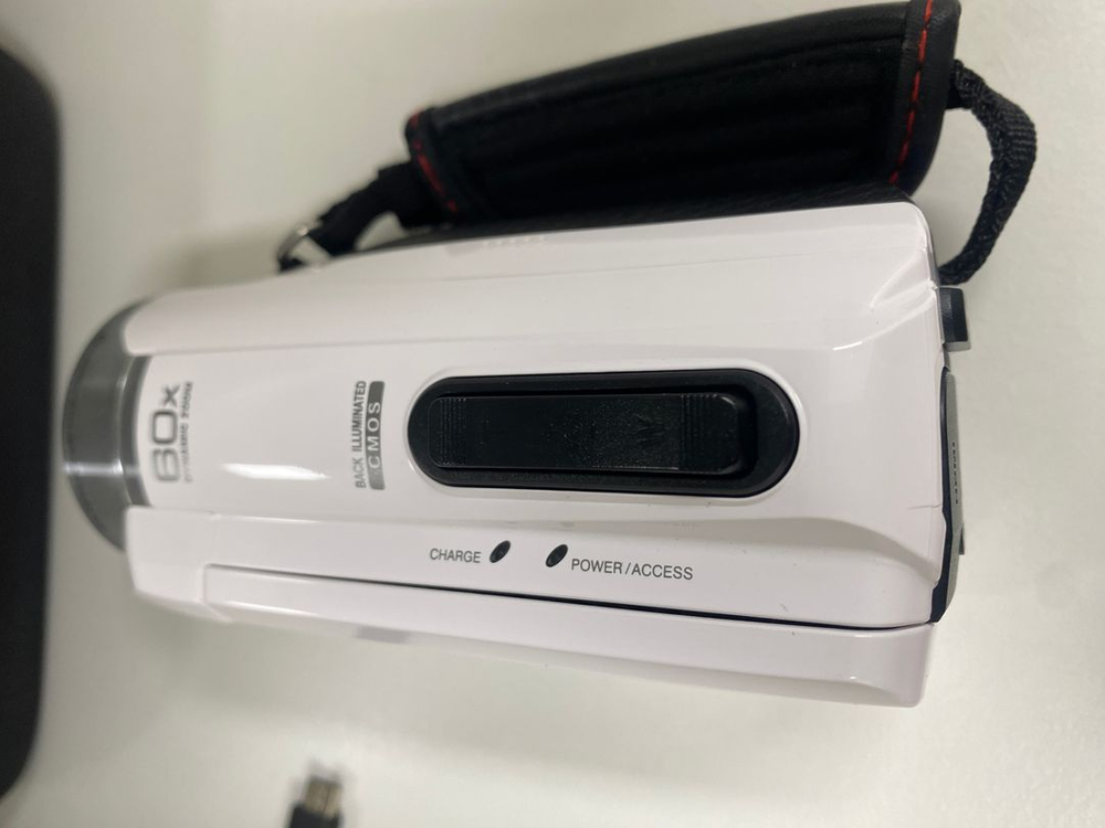 JVC 레트로 캠코더 EVERIO GZ-F100-W [2016]--3