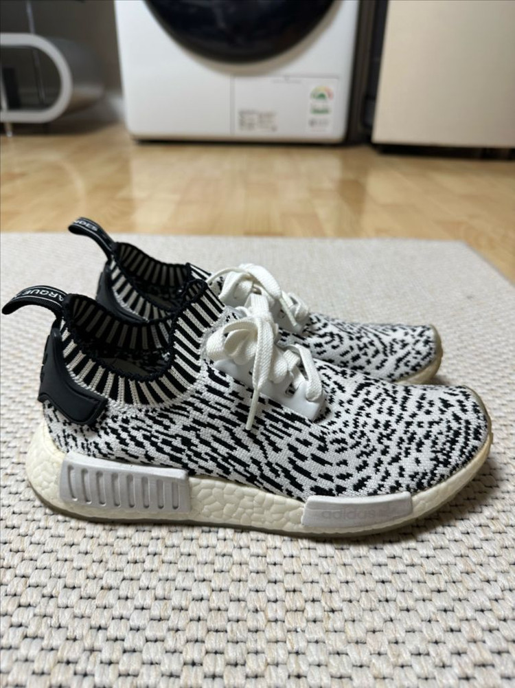 아디다스 여성 노마드 R1 프라임니트 사시코 팩 이지부스트 스니커즈 S급 화이트 사이즈 240 팝니다--2