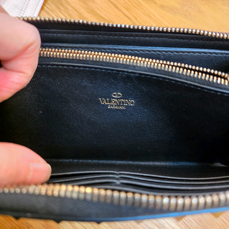 [새상품급] 발렌티노 락스터드 블랙 장지갑--3