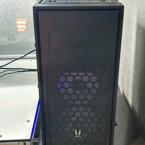 Intel Core i7-8700K CPU GTX 1080 게이밍 PC 이미지