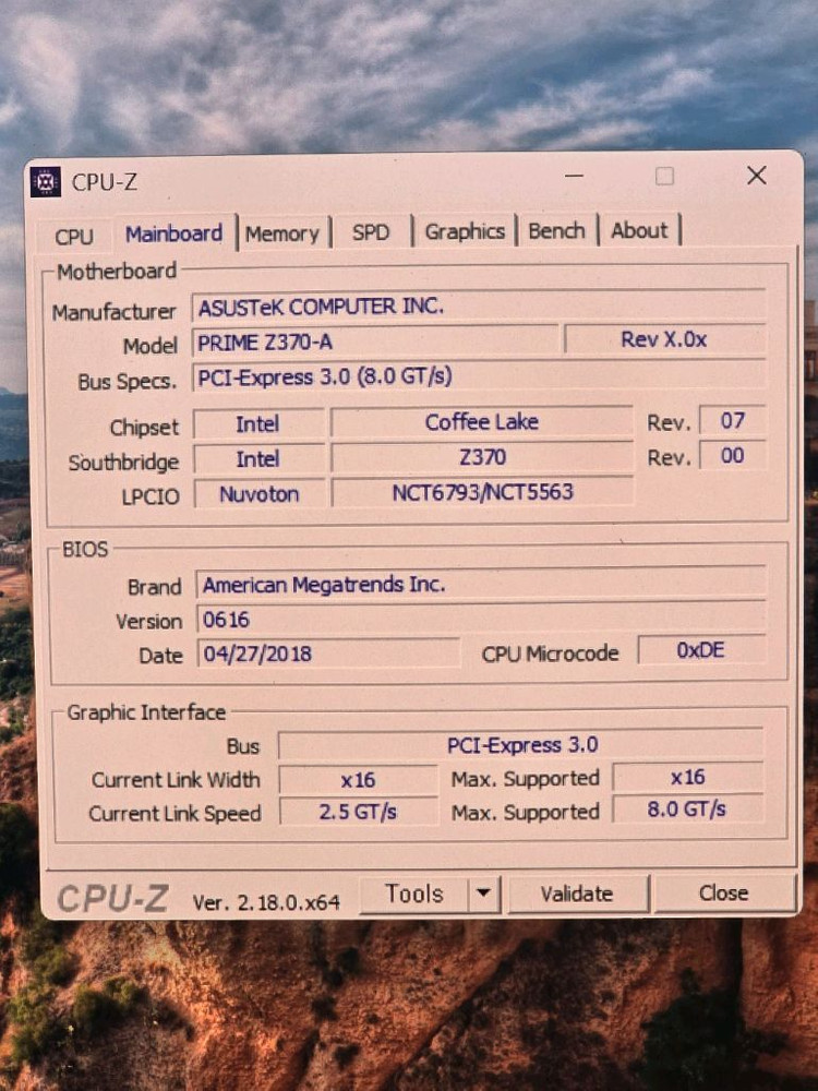 Intel Core i7-8700K CPU GTX 1080 게이밍 PC 이미지