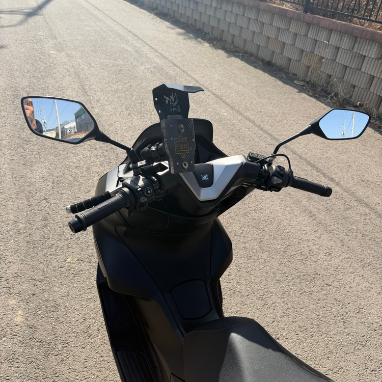 혼다 pcx125 25년식 1만km 배달셋팅 저렴하게 판매합니다!--8