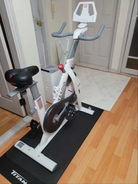 예솔 YESOUL 실내 스피닝 자전거 이미지