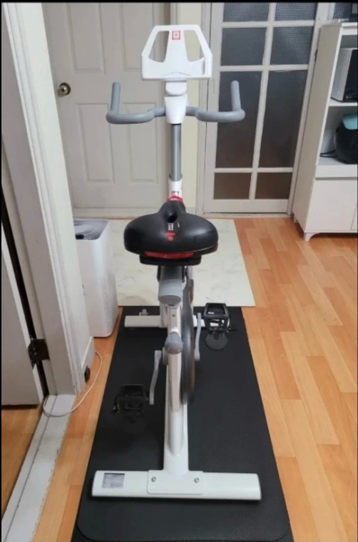 예솔 YESOUL 실내 스피닝 자전거 이미지