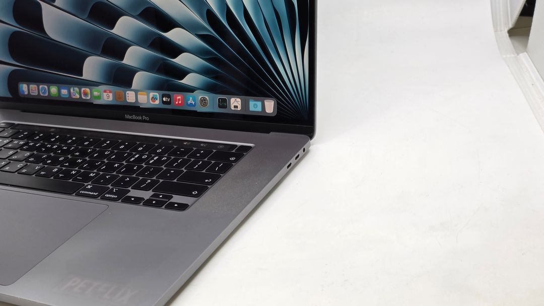 2019맥북프로 16인치 512GB i7 스페이스그레이 중고노트북 인텔--3