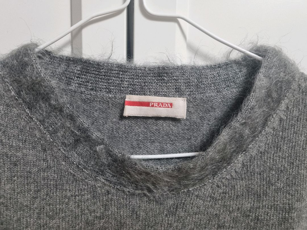 정품 프라다 그레이 반팔 캐시미어 니트 40사이즈 prada--2