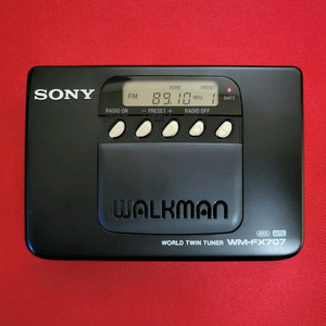 소니워크맨 WM-FX707 깨끗한 정상작동품