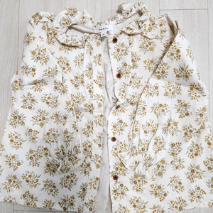 슈슈앤크라 피치기모 블라우스 4y