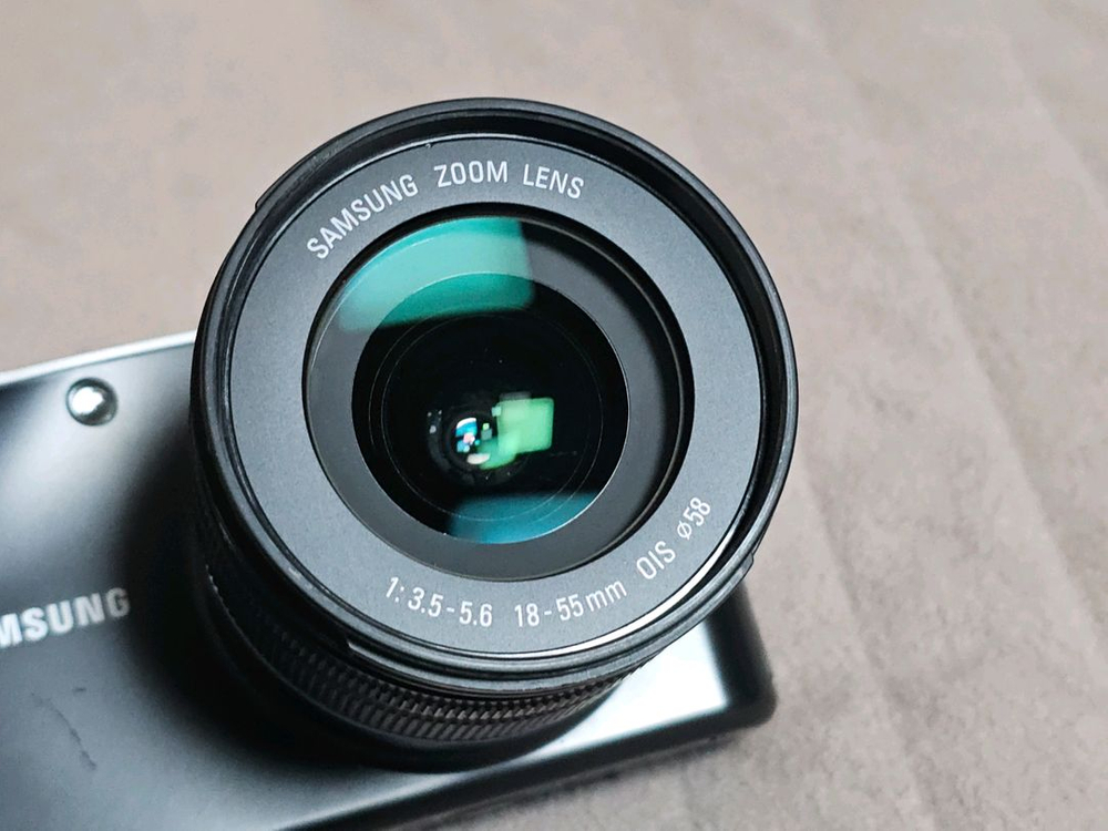 삼성 NX100 미러리스 카메라 이미지