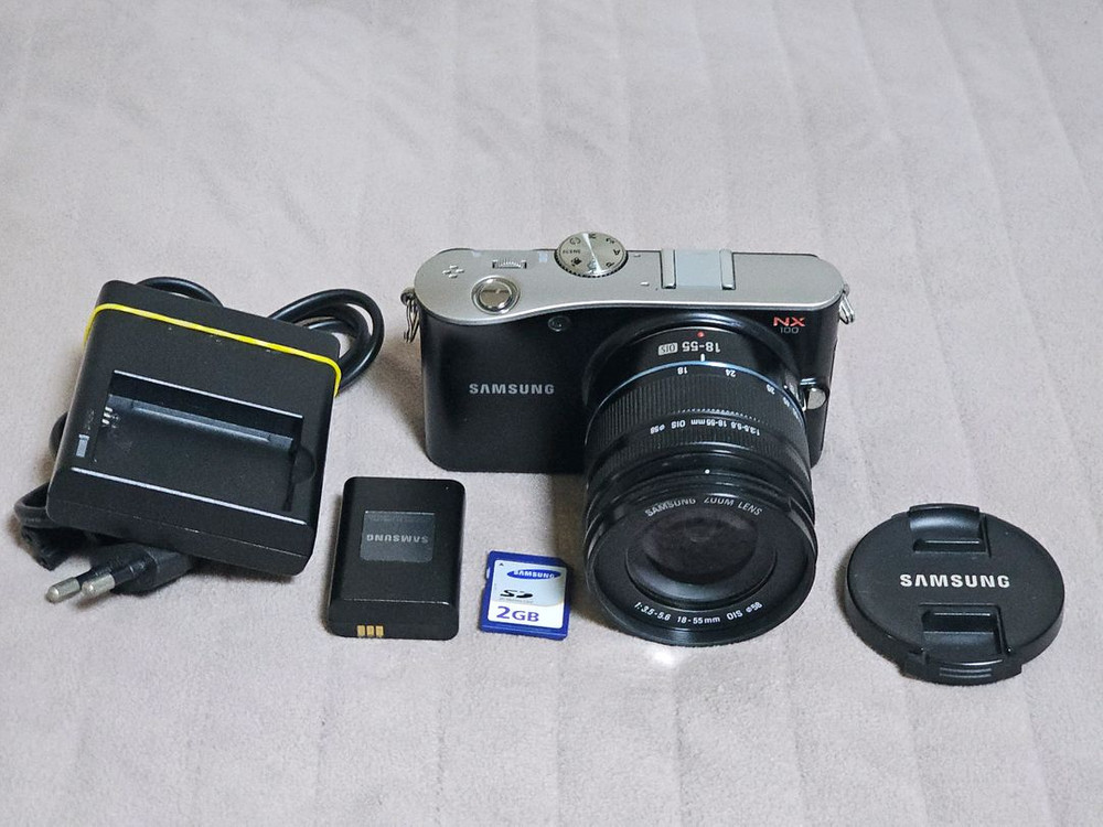 삼성 NX100 미러리스 카메라 이미지