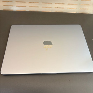 맥북에어M4, 램16GB, SSD512GB, 풀박에 싸이틀8 입니다