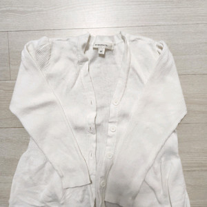 슈슈앤크라 니트 가디건 4y