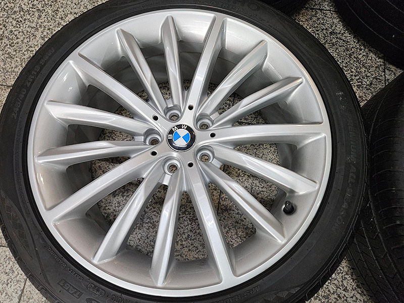 BMW G30 5시리즈 633 정품 19인치 휠타이어 셋트 이미지