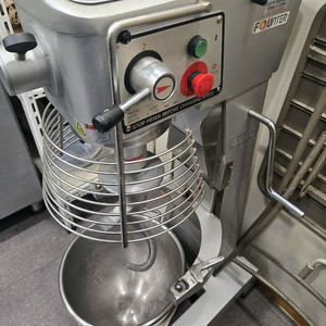 파운터 버티컬믹서 30L 업소용 반죽기 VFM30B
