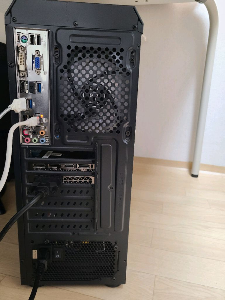 i7-3770K GTX1070Ti 중고조립 컴퓨터 본체--3