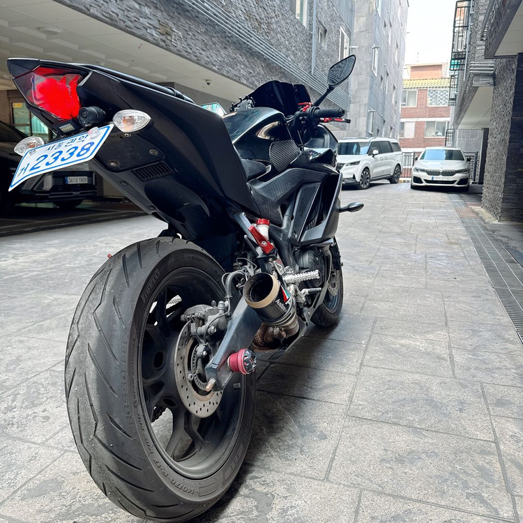 야마하R3 2020년식 판매합니다 블랙--5