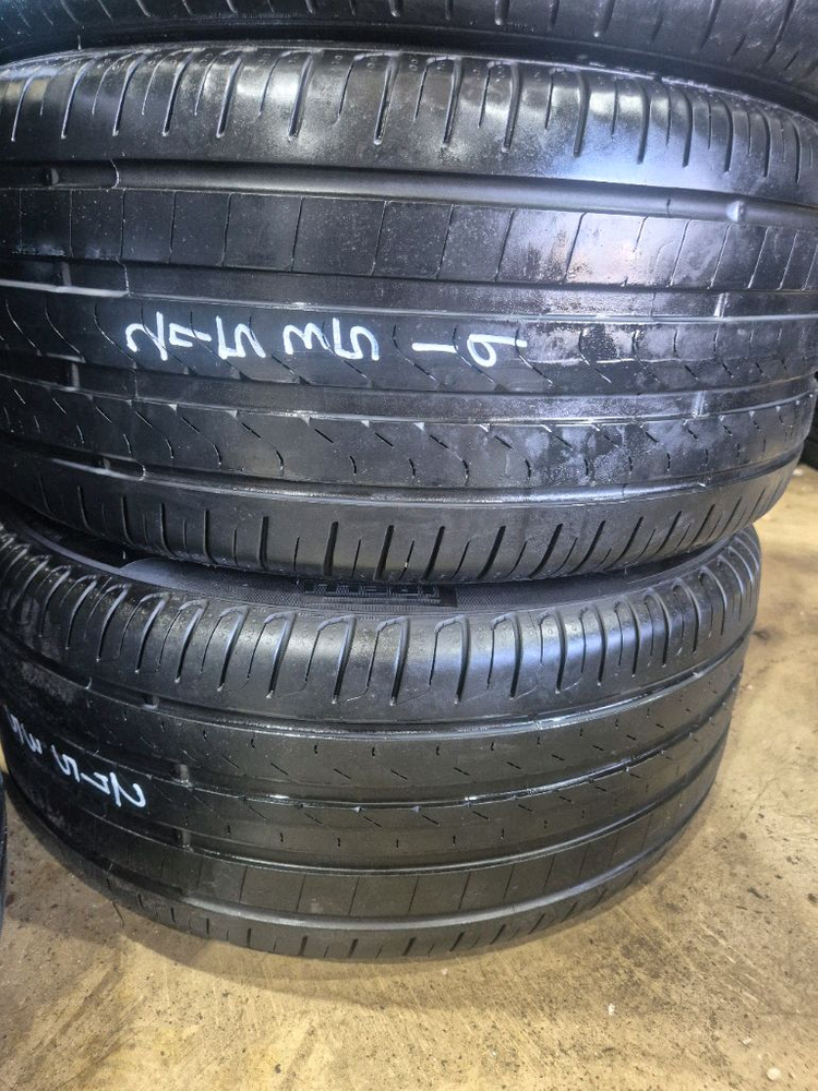 245 40 19/275 35 19 피렐리 중고타이어 1대분 판매 장착 및 휠발란스 포함 개당 7만원 입니다. 트래--1