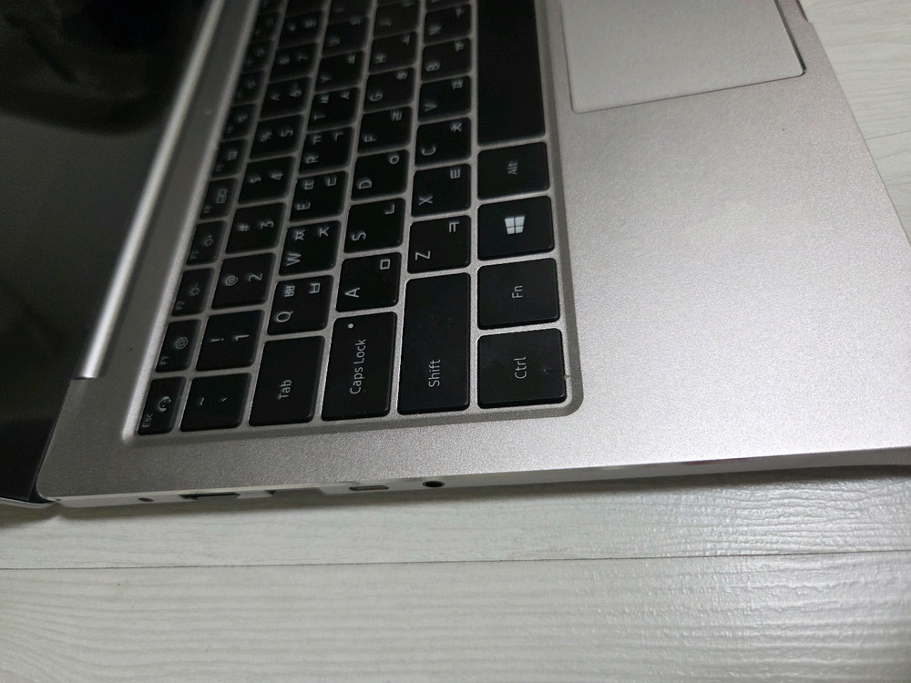 삼성 노트북 NT730XBE 부품용--1