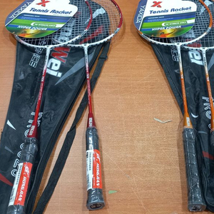 배드민턴 라켓 2개 1세트