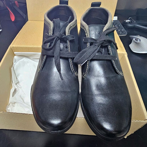 졔옥스 검정 부츠 새상품 280(43) 팝니다.