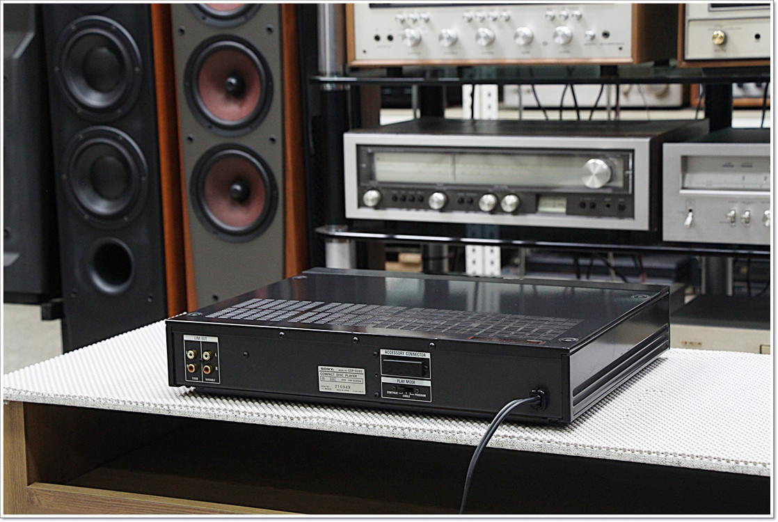 소니 고급형 명기 CD플레이어 CDP-502ES (제치 리모컨포함) 이미지