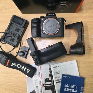 소니 a7r3 8천컷대 바디판매합니다 풀박에악세사리같이드립니다