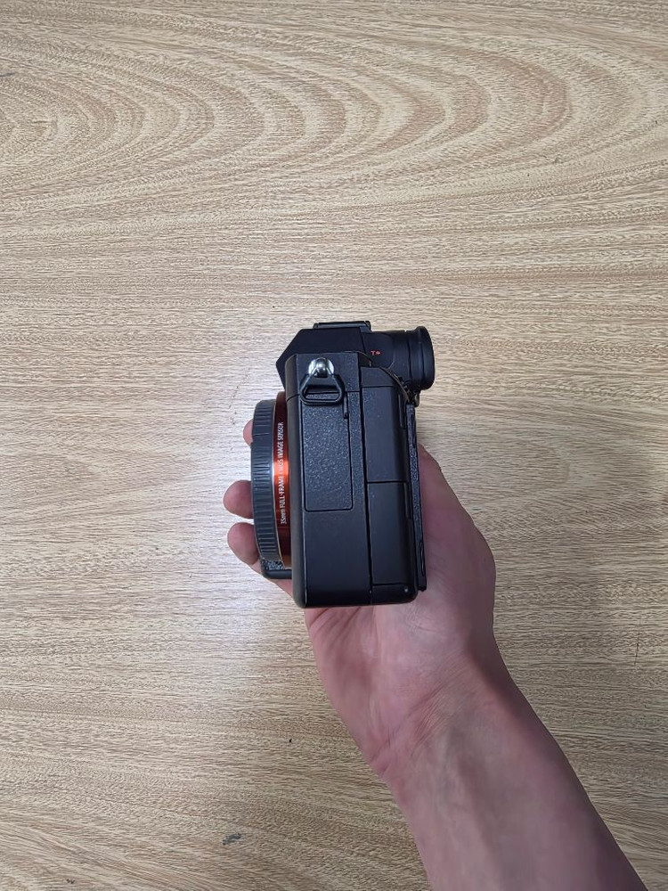 소니 a7r3 8천컷대 바디판매합니다 풀박에악세사리같이드립니다--3