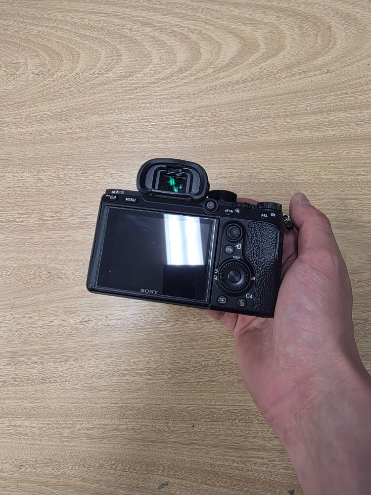 소니 a7r3 8천컷대 바디판매합니다 풀박에악세사리같이드립니다--4