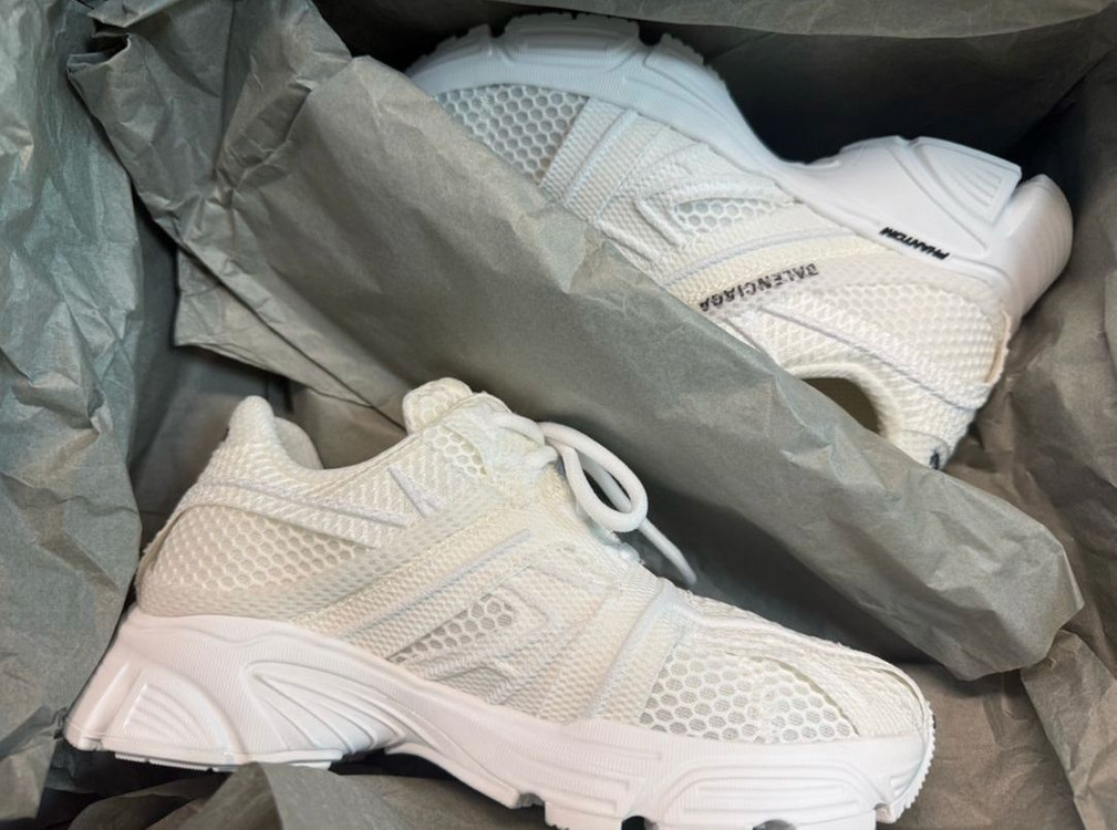 정품)발렌시아가 팬텀 스니커즈 화이트230 정가1,699,000--5