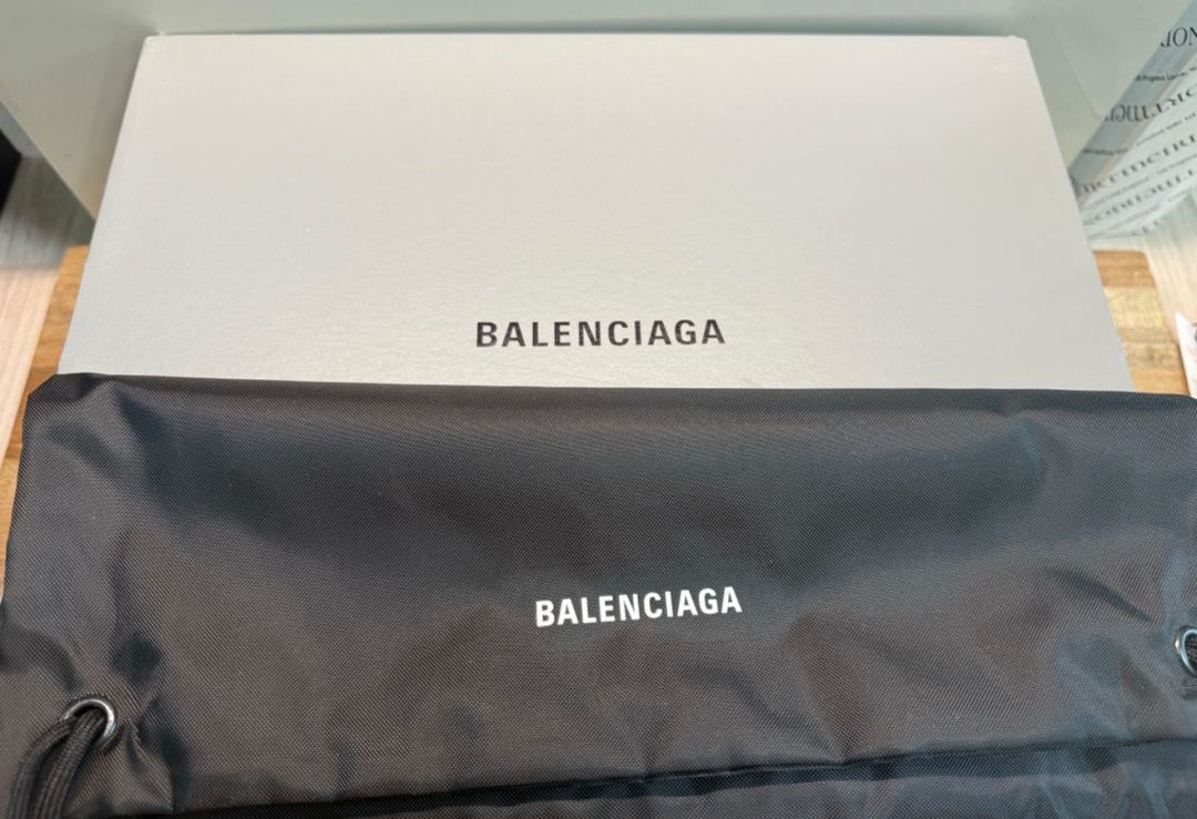 정품)발렌시아가 팬텀 스니커즈 화이트230 정가1,699,000--6