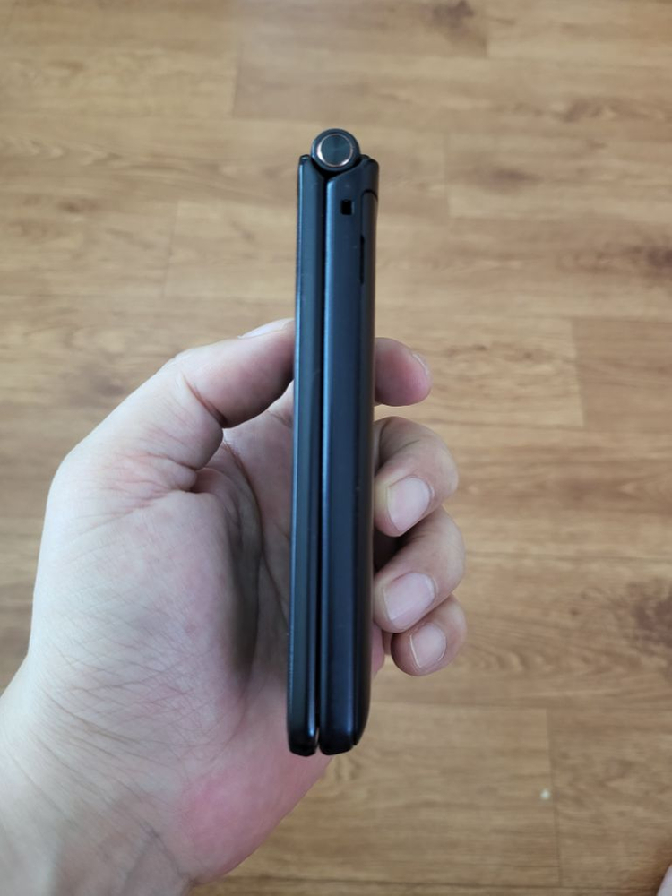 갤럭시폴더2 블랙 이미지