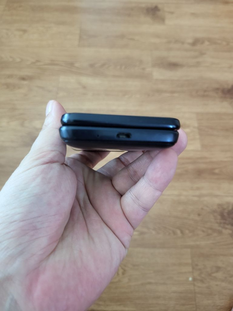 갤럭시폴더2 블랙 이미지