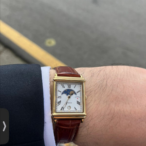 타이맥스 노아 문페이즈 금장 시계 판매합니다