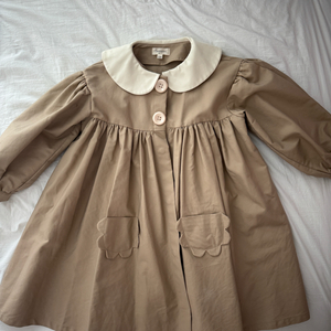 메키즈 트렌치코트 120사이즈