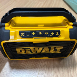 디월트 블루투스 스피커 이미지