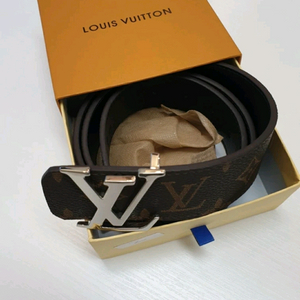 루이비통 남자 벨트 실버 새상품