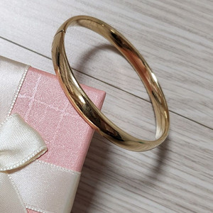 14k 옐로우골드 뱅글 팔찌