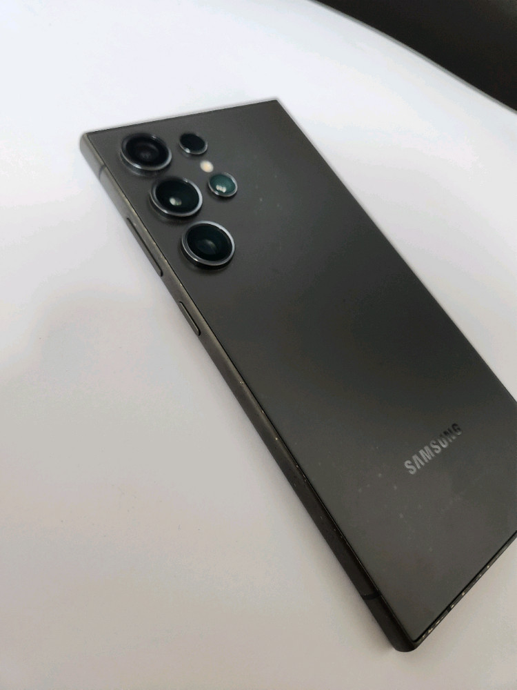갤럭시 S24울트라 잔상없어요 256기가 블랙--4