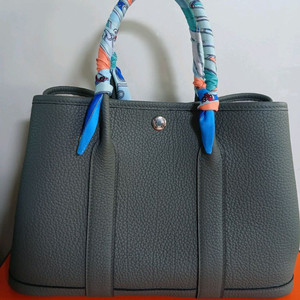 가든파티30 눈물자국 베르트아망드 이미지