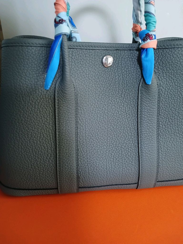 가든파티30 눈물자국 베르트아망드 이미지