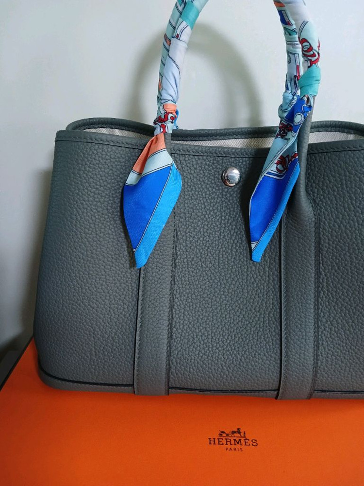 가든파티30 눈물자국 베르트아망드 이미지