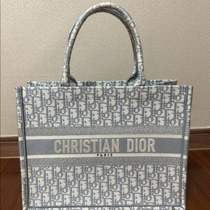 디올 북 토트백