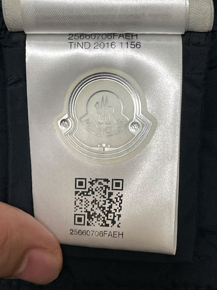 [ M ] 몽클레어 니트패딩 김현우 니트패딩 트리콧 블랙 와펜 이미지