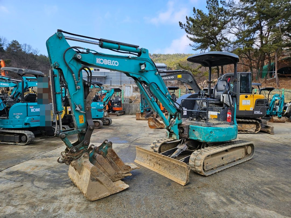 코벨코 3톤 중고 미니굴삭기 코집게 장착 2020년 SK30 이미지