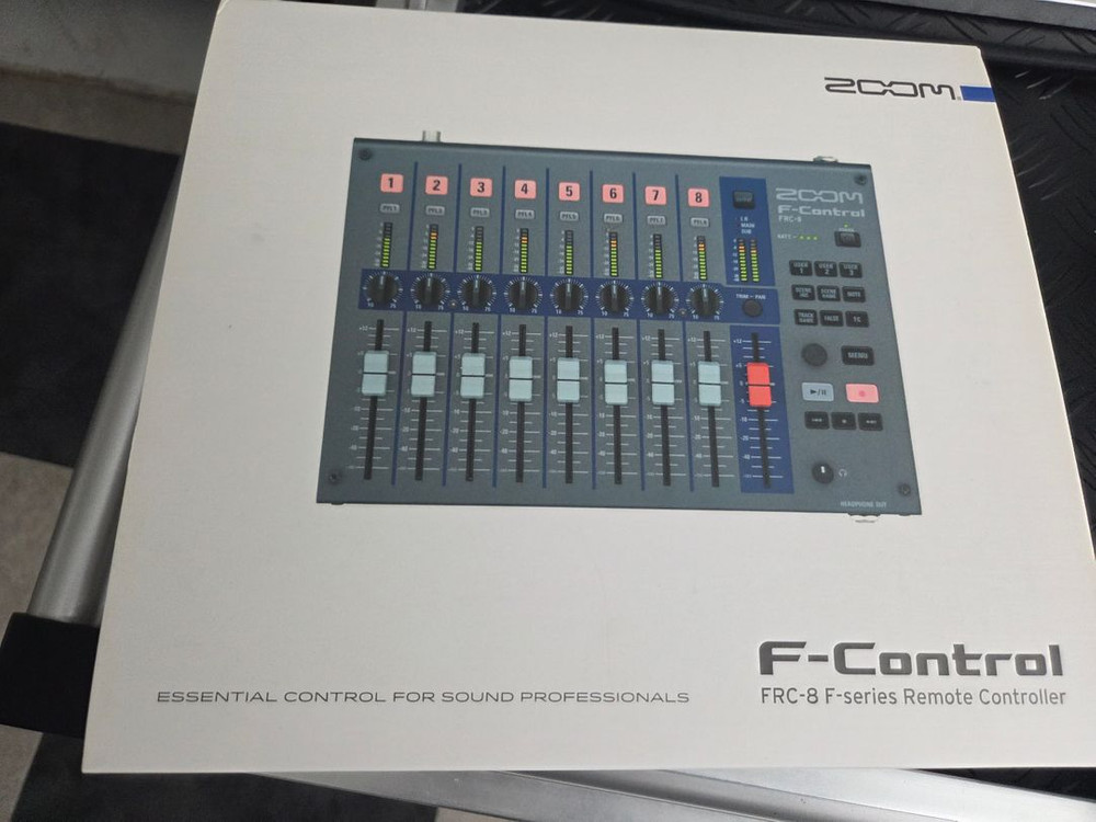 zoom frc-8 / f-control 팝니다 이미지