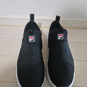 휠라 운동화 230